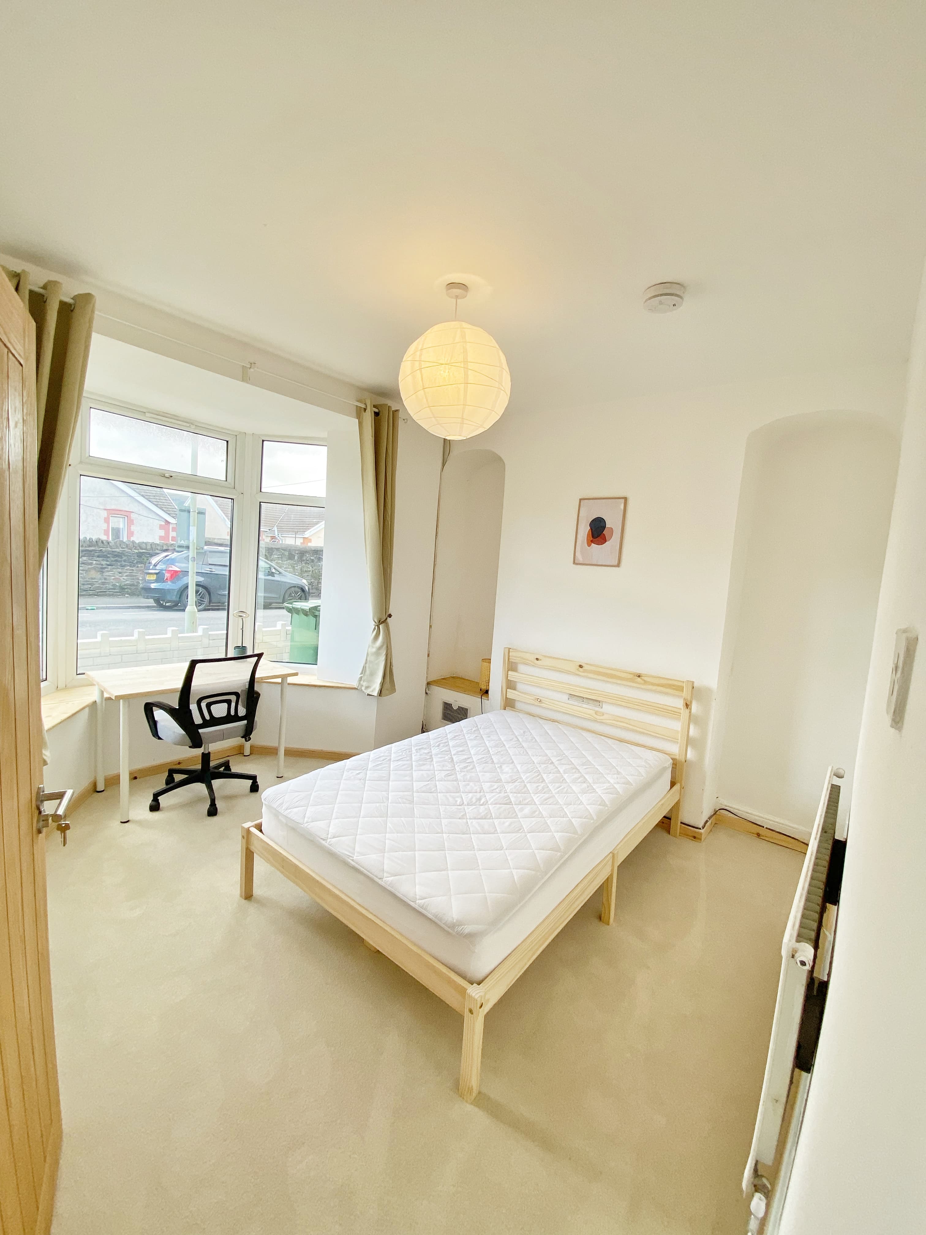 New Park Terrace, Pontypridd, South Wales thumbnail 5