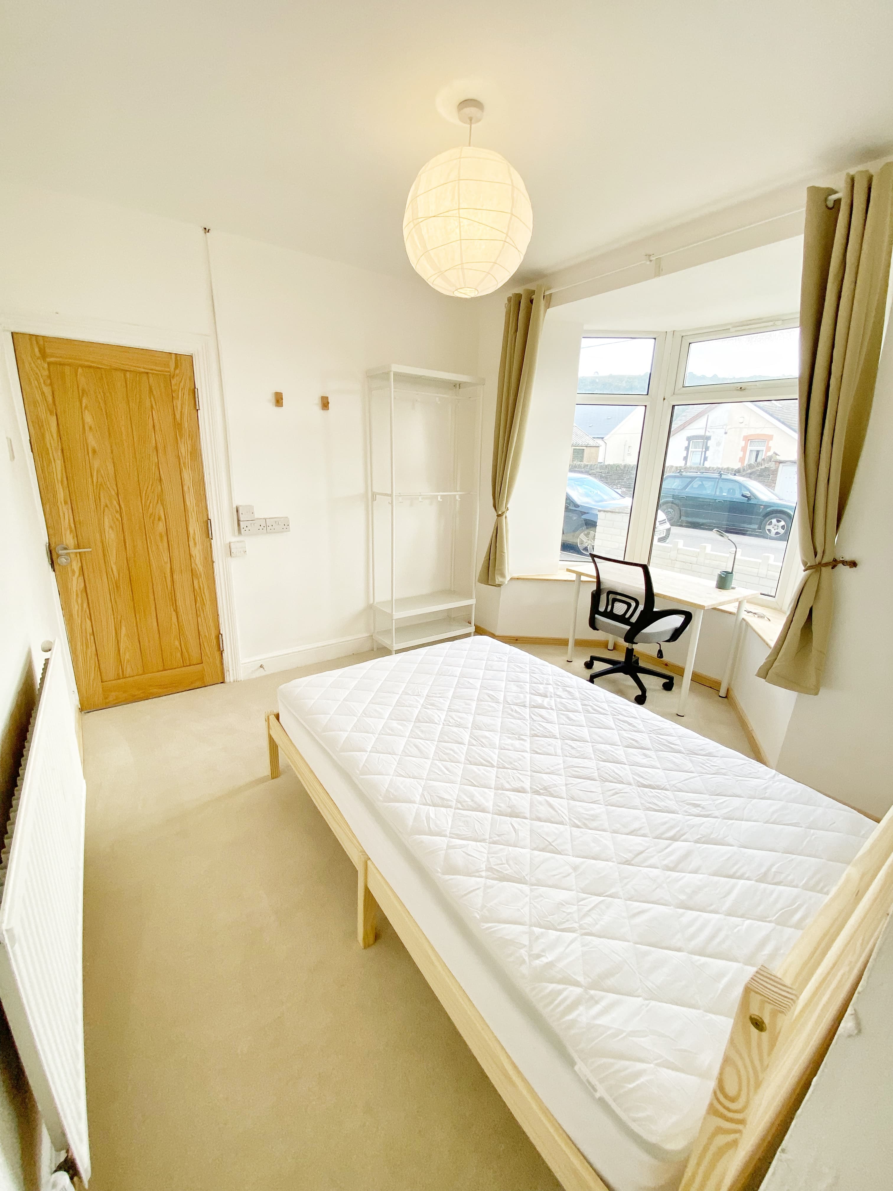 New Park Terrace, Pontypridd, South Wales thumbnail 6